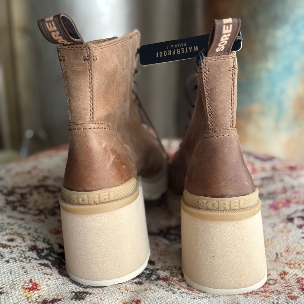 SOREL waterproof boots  Women's Tan Leather Boots - Picture 12 of 15